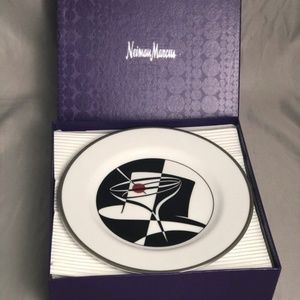 Neiman Marcus Dessert/Salad 4 Plates